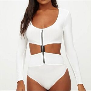 White Long Sleeve Zipper Crop Top